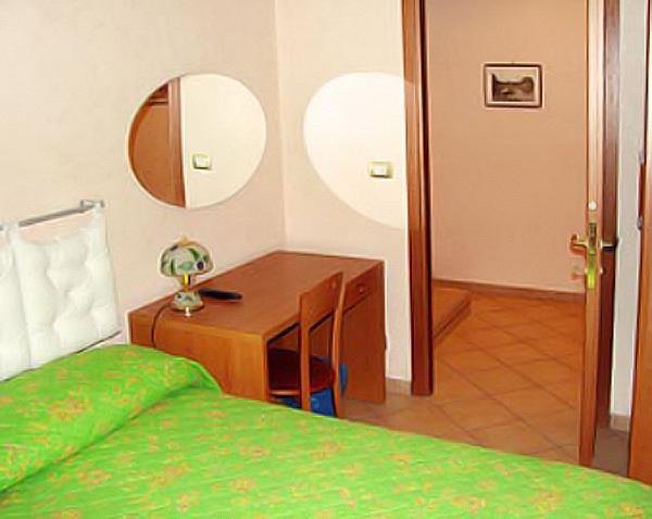Saint Peter Holiday Rome Chambre photo
